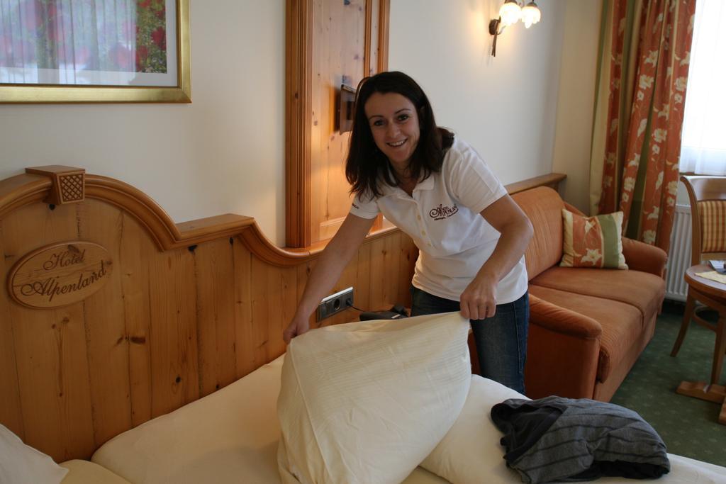 אלטנמרקט אים פונגאו Hotel Garni Alpenland מראה חיצוני תמונה