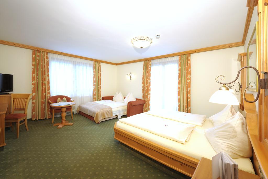 אלטנמרקט אים פונגאו Hotel Garni Alpenland מראה חיצוני תמונה