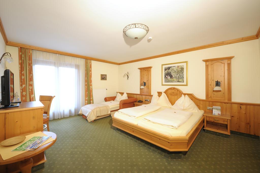 אלטנמרקט אים פונגאו Hotel Garni Alpenland מראה חיצוני תמונה