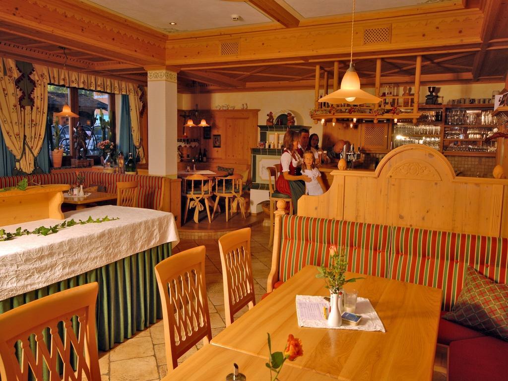 אלטנמרקט אים פונגאו Hotel Garni Alpenland מראה חיצוני תמונה