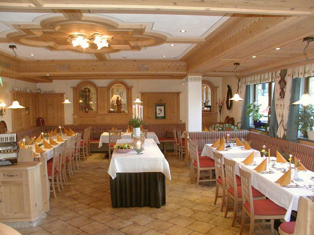 אלטנמרקט אים פונגאו Hotel Garni Alpenland מראה חיצוני תמונה
