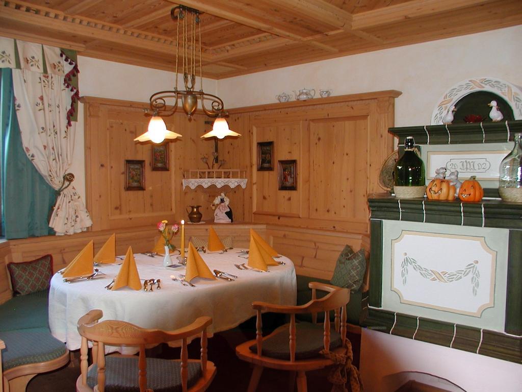 אלטנמרקט אים פונגאו Hotel Garni Alpenland מראה חיצוני תמונה