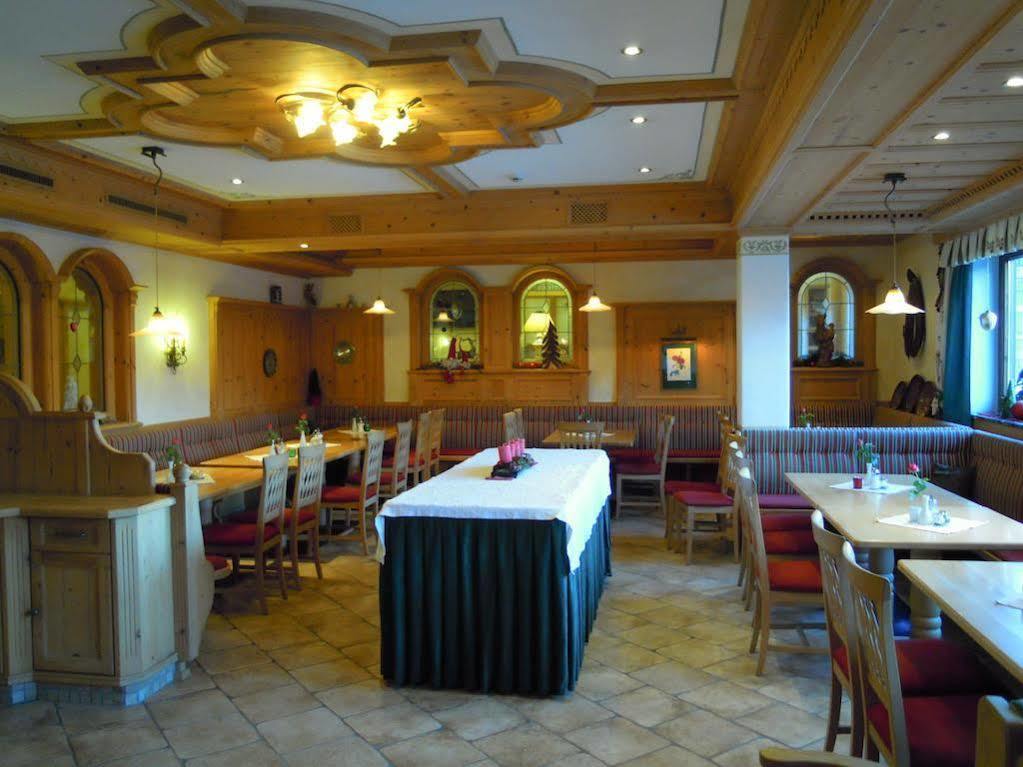 אלטנמרקט אים פונגאו Hotel Garni Alpenland מראה חיצוני תמונה